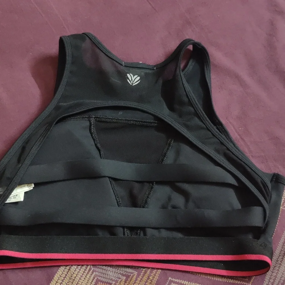 Forever 21 sports bra - Picture 3 of 6